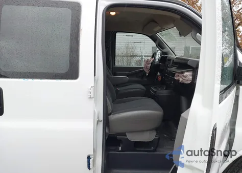 2023 Chevrolet Express Cargo Rwd 2500 Regular Wheelbase Wt from USA, damaged, VIN 1GCWGAFP5P1230752